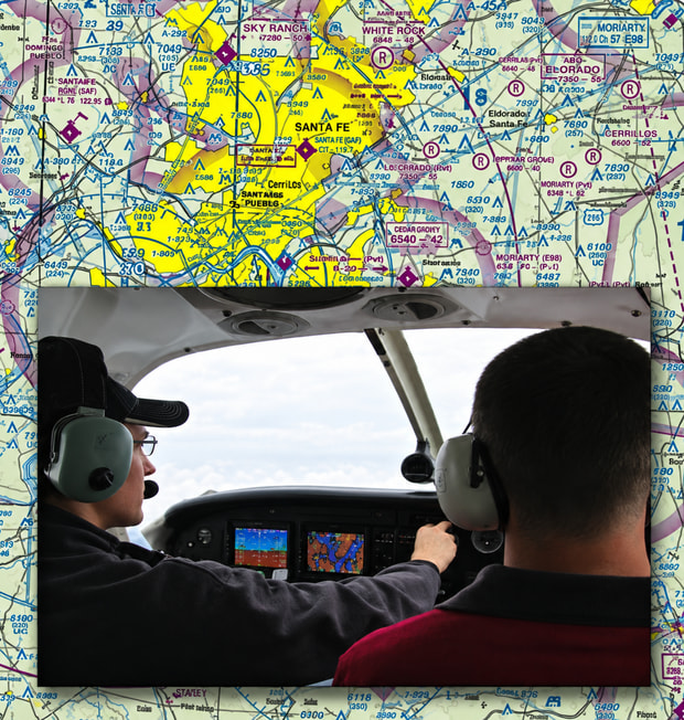 Figura 1-3. El instructor de vuelo es responsable de enseñar y capacitar a los estudiantes para que se conviertan en pilotos certificados seguros y competentes.